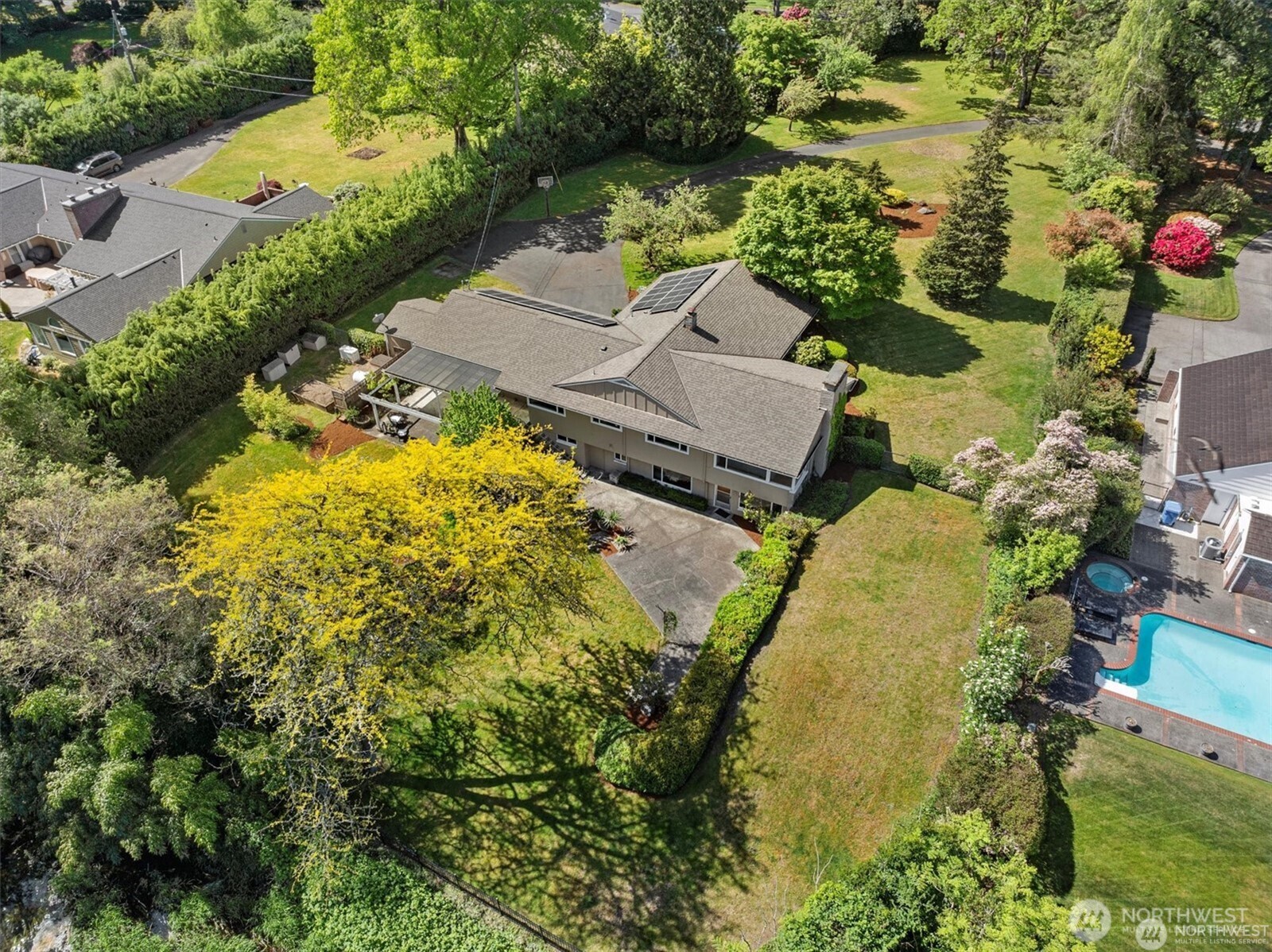 11411 Clovercrest Drive SW Lakewood WA 98499