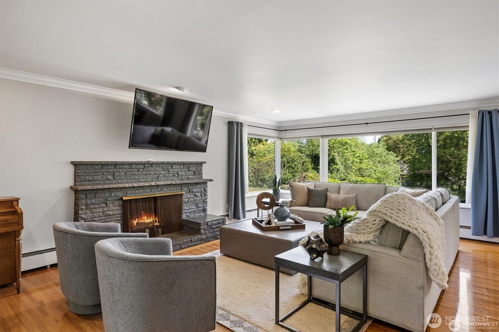 11411 Clovercrest Drive SW Lakewood WA 98499