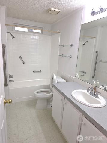 2421 S 370th Place Federal Way WA 98003