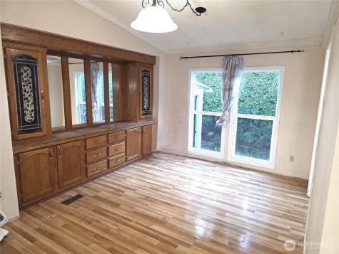 2421 S 370th Place Federal Way WA 98003