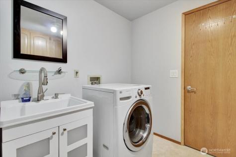 2928 209th Place SW Lynnwood WA 98036