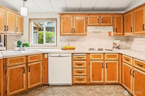 17308 Woodcrest Drive NE Bothell WA 98011