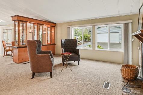17308 Woodcrest Drive NE Bothell WA 98011