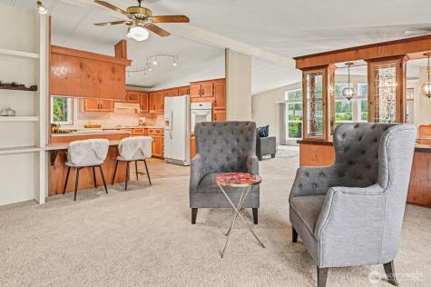 17308 Woodcrest Drive NE Bothell WA 98011