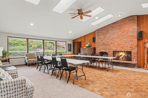 17308 Woodcrest Drive NE Bothell WA 98011
