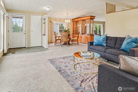 17308 Woodcrest Drive NE Bothell WA 98011