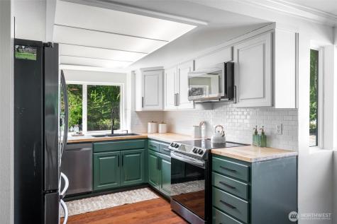 15806 SE 166th Place Renton WA 98058