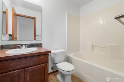 123 Stadium Way Napavine WA 98565