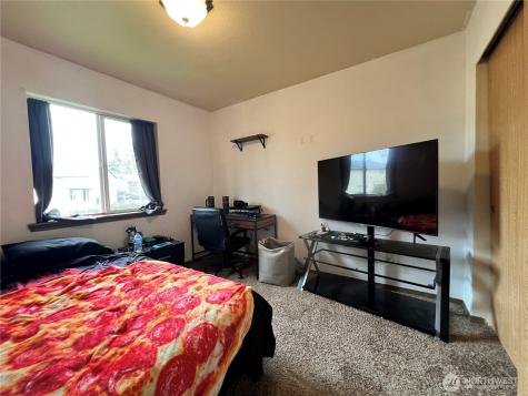 16008 89th Avenue E Puyallup WA 98375
