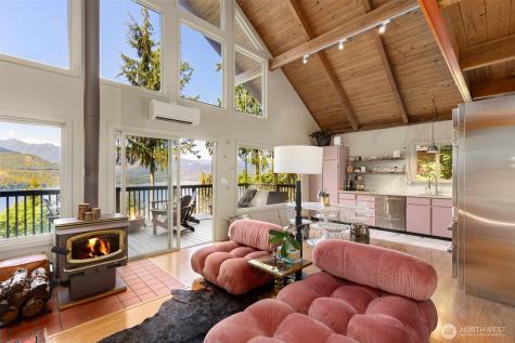 19748 NW Stavis Bay Road Seabeck WA 98380