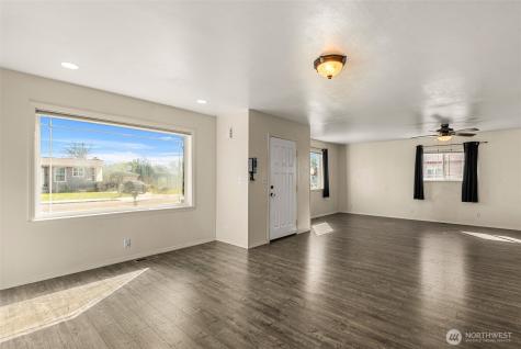 523 SW K Street Quincy WA 98848