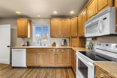 523 SW K Street Quincy WA 98848