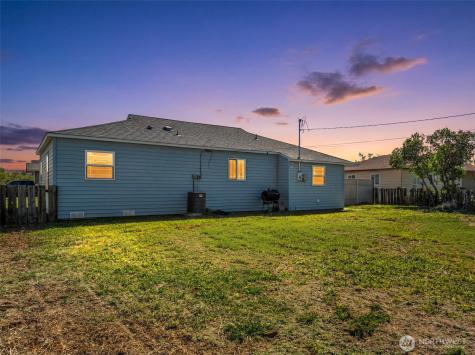 523 SW K Street Quincy WA 98848
