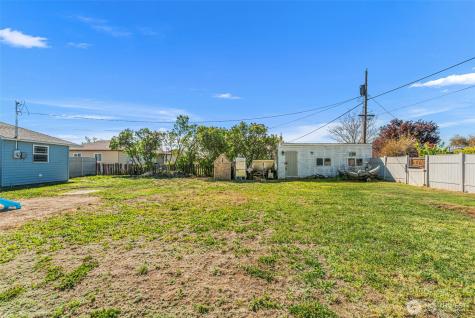 523 SW K Street Quincy WA 98848