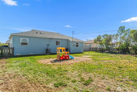 523 SW K Street Quincy WA 98848