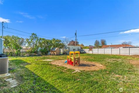 523 SW K Street Quincy WA 98848