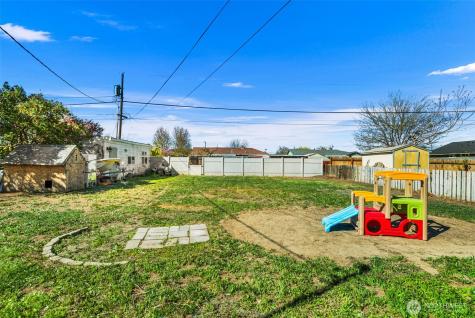 523 SW K Street Quincy WA 98848