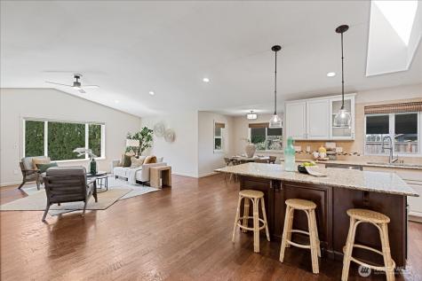 15624 42nd Drive SE Bothell WA 98012