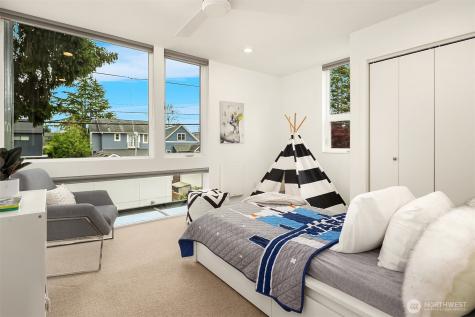 2418 6th Avenue W Seattle WA 98119