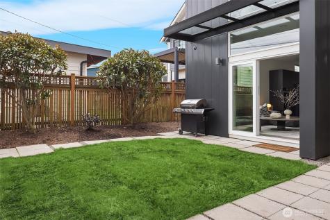 2418 6th Avenue W Seattle WA 98119