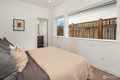 2418 6th Avenue W Seattle WA 98119