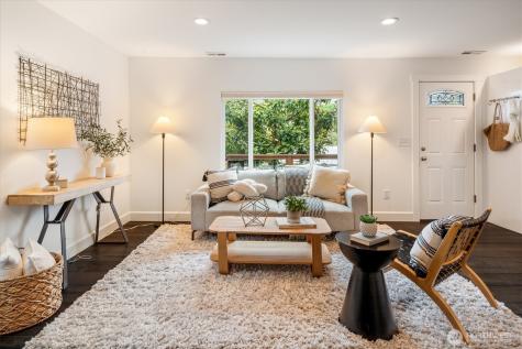 4513 Cascadia Avenue S Seattle WA 98118