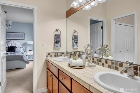23419 SE 51st Place Issaquah WA 98029