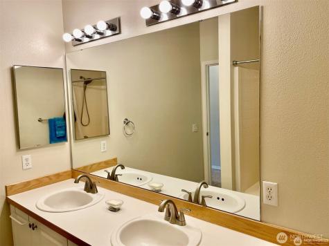 4459 249th Terr SE Issaquah WA 98029