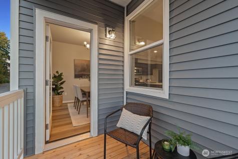 7027 Rainier Drive Everett WA 98203