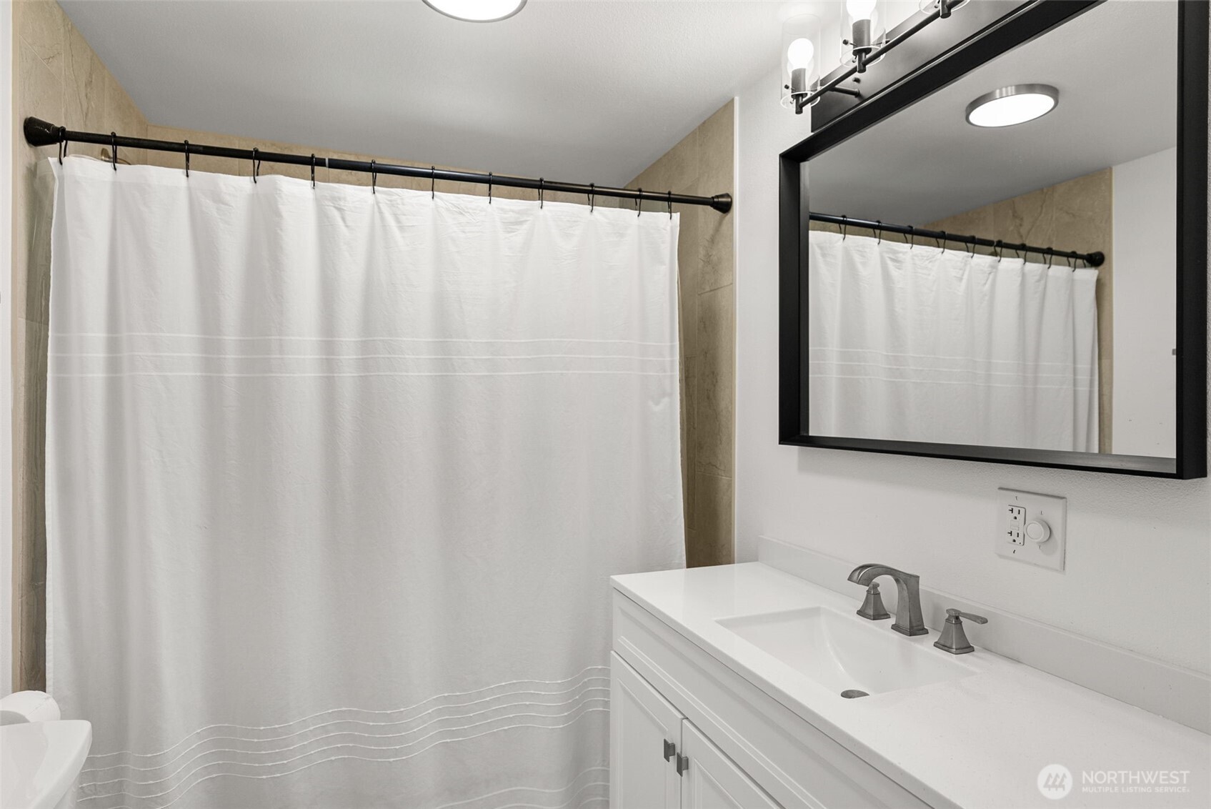 1216 Crawford Wenatchee WA 98801