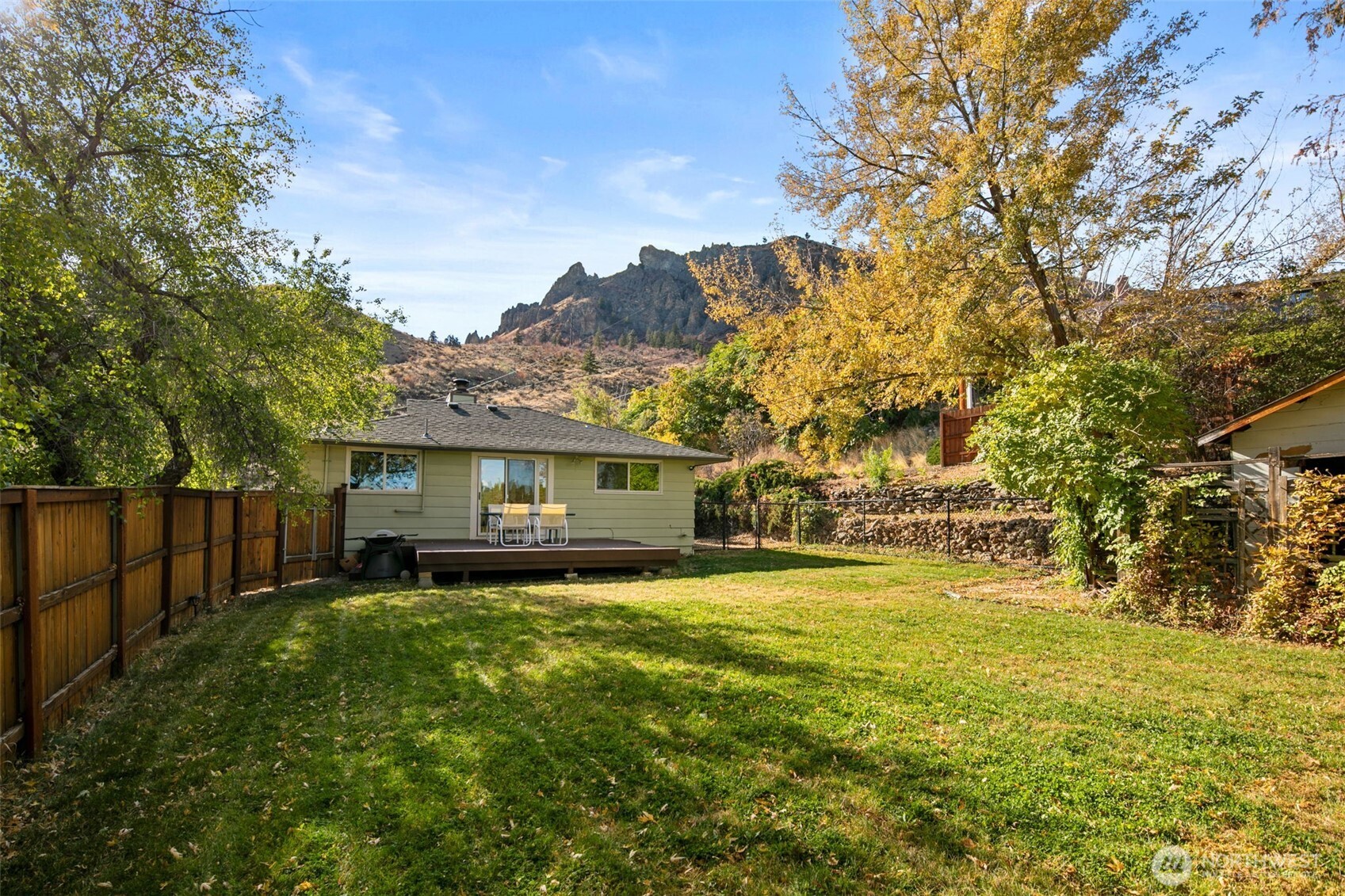 1216 Crawford Wenatchee WA 98801