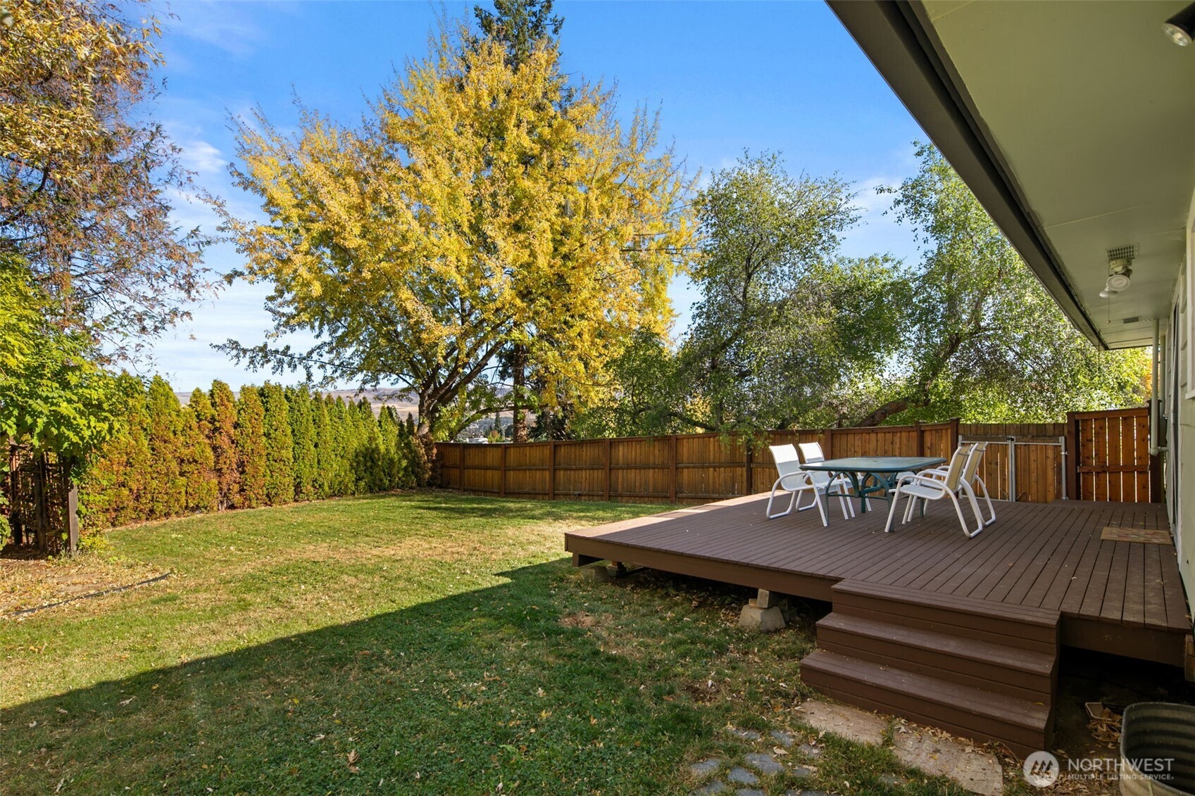 1216 Crawford Wenatchee WA 98801