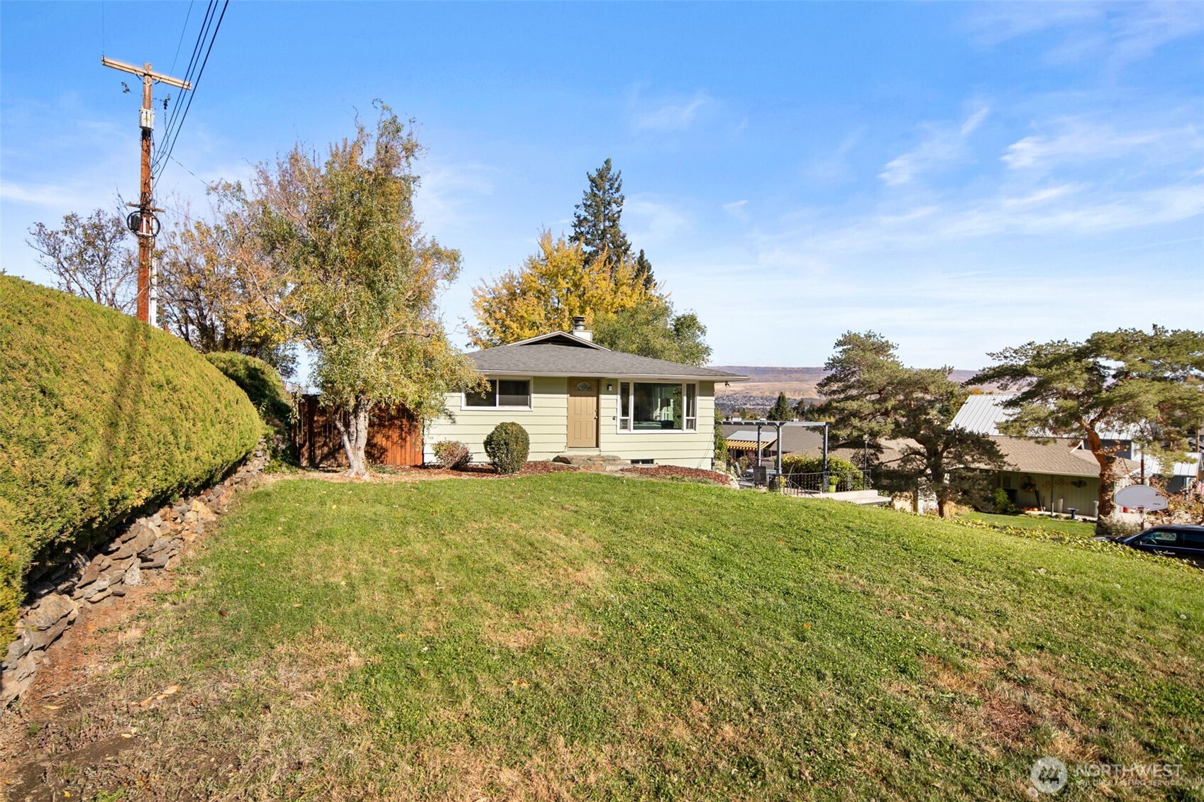 1216 Crawford Wenatchee WA 98801