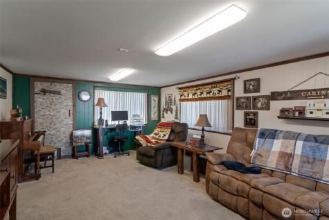 967 Donald Avenue Oak Harbor WA 98277