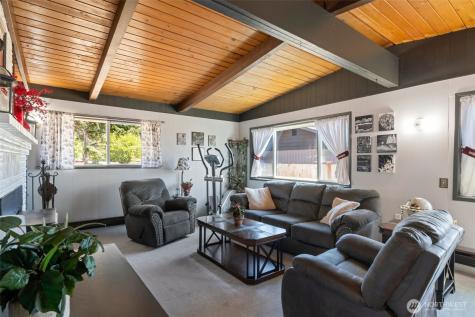 967 Donald Avenue Oak Harbor WA 98277