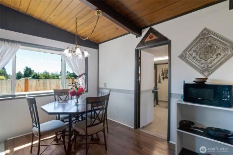 967 Donald Avenue Oak Harbor WA 98277