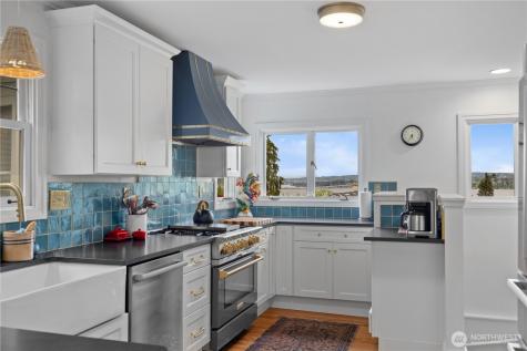 246 Dorffel Drive E Seattle WA 98112