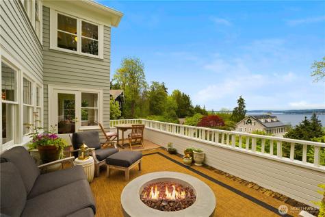 246 Dorffel Drive E Seattle WA 98112