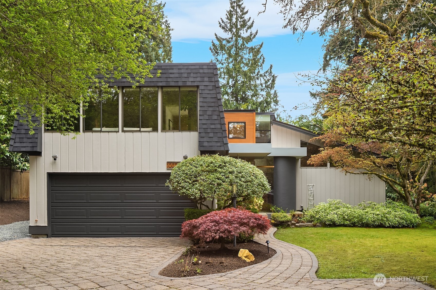 10020 NE 27th Street Bellevue WA 98004