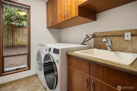 10020 NE 27th Street Bellevue WA 98004