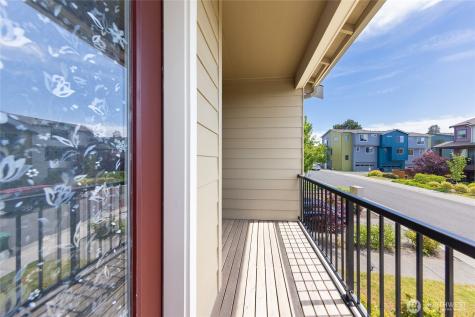 1066 SW 99th Place Seattle WA 98106