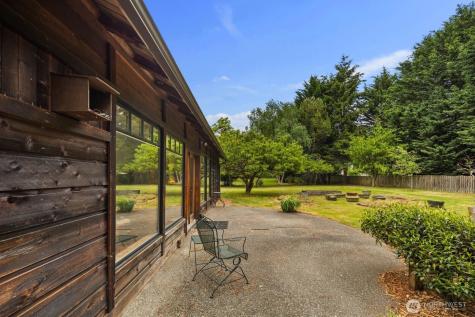 13031 SW 297th Way Vashon WA 98070