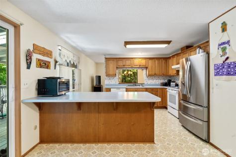 5496 NE Laura Loop Poulsbo WA 98370