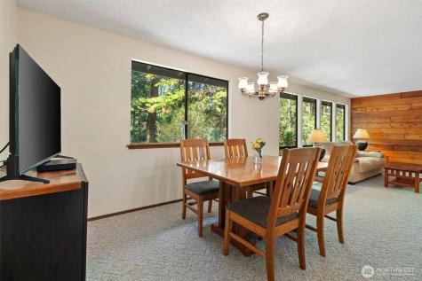 5496 NE Laura Loop Poulsbo WA 98370