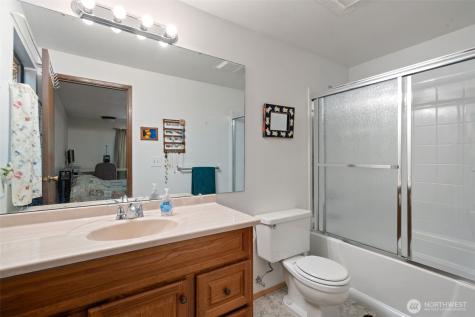 5496 NE Laura Loop Poulsbo WA 98370