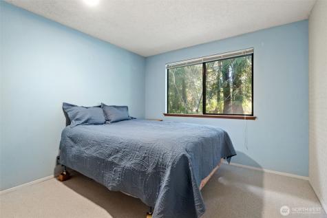 5496 NE Laura Loop Poulsbo WA 98370