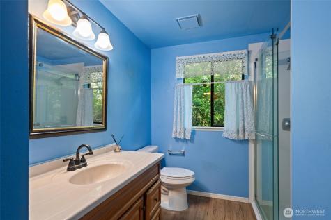 5496 NE Laura Loop Poulsbo WA 98370