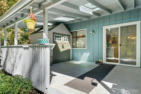 5496 NE Laura Loop Poulsbo WA 98370