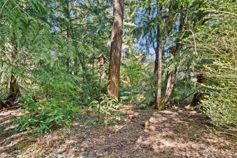 5496 NE Laura Loop Poulsbo WA 98370