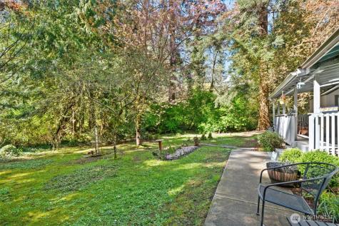 5496 NE Laura Loop Poulsbo WA 98370